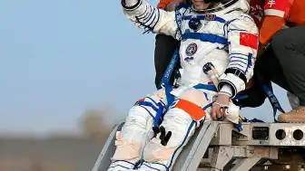 Shenzhou-21 Astronotları 210 Günlük Görevin Ardından Dünya'ya Döndü