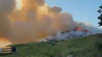 Ümraniye'de Boş Arazide Yangın Çıktı
