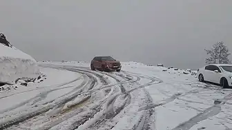 Yaz Mevsimine Bir Gün Kala Artvin ve Ardahan'da Kar Sürprizi: Ulaşım Aksadı