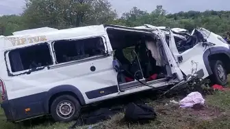 Yozgat'ta Öğrenci Servisi Devrildi: 2 Öğrenci ve Sürücü Hayatını Kaybetti, 7 Öğrenci Yaralandı
