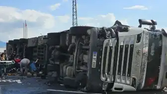 Ağrı'da Zincirleme Trafik Kazası: 1 Ölü, 4 Yaralı