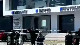 Avcılar'da E-5'te Feci Kaza: Sürücü Takla Attı