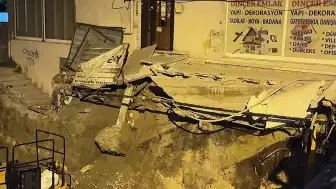 Avcılar'da Toprak Kayması Nedeniyle Tahliye Edilen 5 Katlı Binada İnceleme Başlatıldı