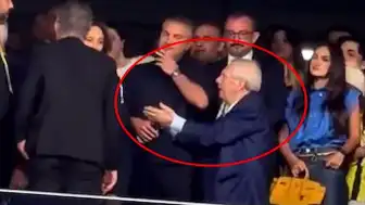 Aziz Yıldırım'dan Kongrede Tezahüratlara Müdahale: "Sakin Olun"
