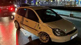 Bursa Osmangazi'de Otomobil Takla Attı: 4 Yaralı, Sürücü Firarda