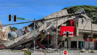 Filipinler'de 7,8 Büyüklüğündeki Depremde Can Kaybı 32'ye Yükseldi