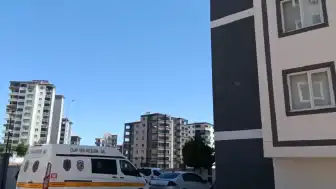Gaziantep'te trajik olay: 4 yaşındaki çocuğuyla birlikte 8. kattan atladı