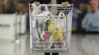 Japonya'da Plastik Poşet Krizi: Nafta Tedarik Sorunları Sektörü Vurdu