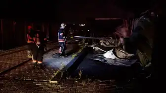 Malatya'da Yangın: Hukuk Ofisi Olarak Kullanılan Konteynerler Kül Oldu
