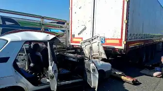 Osmaniye Düziçi'nde Otomobilin Tıra Çarpması Sonucu 5 Yaralı