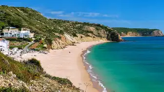 Portekiz'in Algarve Bölgesi Erozyonla Mücadele Ediyor: 2,2 Milyon Ton Kum Sahillere Taşınıyor