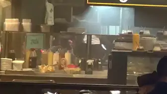 Silivri'de Restoran Yangını: 5 Çalışan Dumandan Etkilendi