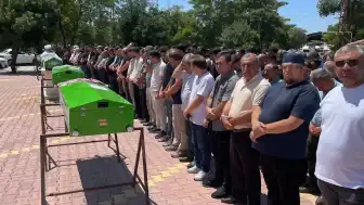 Antalya'daki Feci Kazada Hayatını Kaybeden 5 Kişi Konya'da Defnedildi