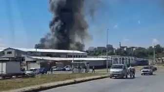 Arnavutköy'de Fabrika Yangını: Ekipler Sevk Edildi