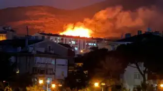 Balıkesir Erdek'te Şiddetli Sağanak ve Fırtına: Maddi Hasar Meydana Geldi
