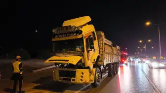 Bursa İnegöl'de Freni Patlayan Kamyon İçin Polis Güvenlik Koridoru Oluşturdu