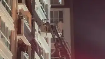 Esenyurt'ta 14 Katlı Binada Yangın: 13 Kişi Tahliye Edildi