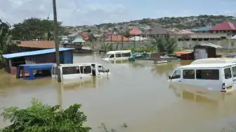 Gana'da Şiddetli Yağışlar Sonucu Meydana Gelen Sel Felaketinde 34 Kişi Yaşamını Yitirdi