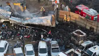 İzmir Bornova'da yediemin otoparkında yangın: 62 araç kullanılamaz hale geldi