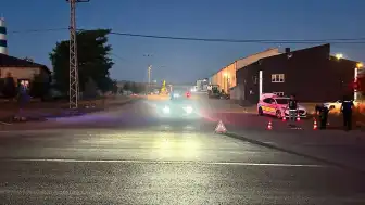 Kayseri'de Trafik Kazası Sonrası Kaçmaya Çalışan Sürücü Yayalara ve Polise Çarptı: 1 Ölü, 2 Yaralı