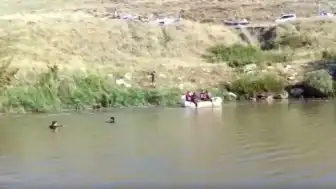 Muş Bulanık'ta Çaya Düşen İki Kardeşten Biri Hayatını Kaybetti, Diğeri Aranıyor