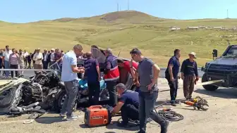 Muş Varto'da Kamyon ile Otomobil Çarpıştı: 2 Ölü