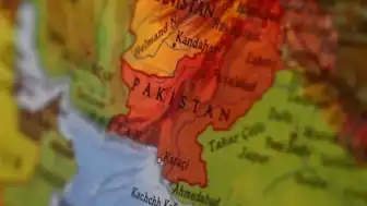 Pakistan'da Yolcu Otobüsü Uçuruma Yuvarlandı: İlk Belirlere Göre 40 Can Kaybı