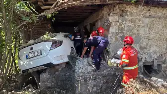 Seydikemer'de Otomobilin Eve Çarpması Sonucu 1 Kişi Öldü, 1 Kişi Yaralandı