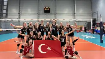 U18 Avrupa Şampiyonası'nda Milli Kadın Voleybol Takımı Finale Yükseldi