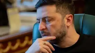 Ukrayna Devlet Başkanı Zelenski Ordu Komuta Kademesinde Değişikliğe Gitti