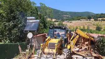 Çanakkale'de 16 Kaçak Yapı Mühürlendi