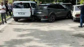 Elazığ'da Zincirleme Kazada 8 Kişi Yaralandı