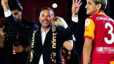 Ali Yiğit Buruk'un formasında M.B. ismi dikkat çekti