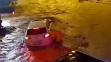 Hatay'da Sağanak Yağış Reyhanlı'da Su Baskınlarına Neden Oldu