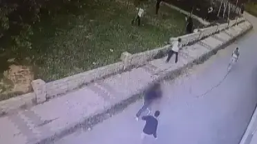 İstanbul'da 15 Yaşındaki Çocuk Bıçaklanarak Öldürüldü
