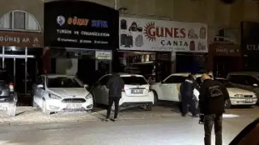 Kayseri'de Turizm Acentesine Silahlı Saldırı: 7 Kurşun Camlara İsabet Etti