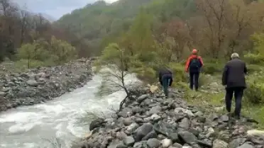 Muş'ta Köprüden Düşen Kadın Akıntıya Kapıldı, Arama Kurtarma Çalışmaları Sürüyor