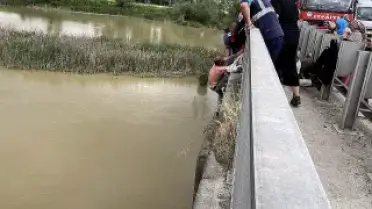 Sakarya Köprüsü'nde intihar girişimi: Ekipler 2,5 saatlik çabanın ardından şahsı kurtardı