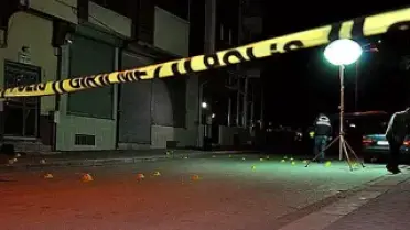 Sakarya'da Eşini Öldüren Koca İntihar Etti: Çocuklardan Biri Yaralı