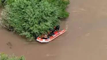Sivas'ta Trafik Kazası: 1 Ölü, Kayıp Genç Kız İçin Arama Sürüyor