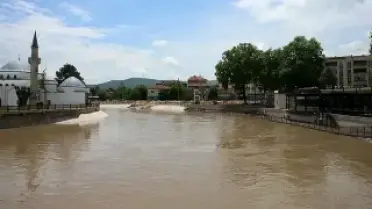 Tokat'ın Turhal İlçesinde Yeşilırmak Taşkın Riski Nedeniyle Tahliyeler Başladı