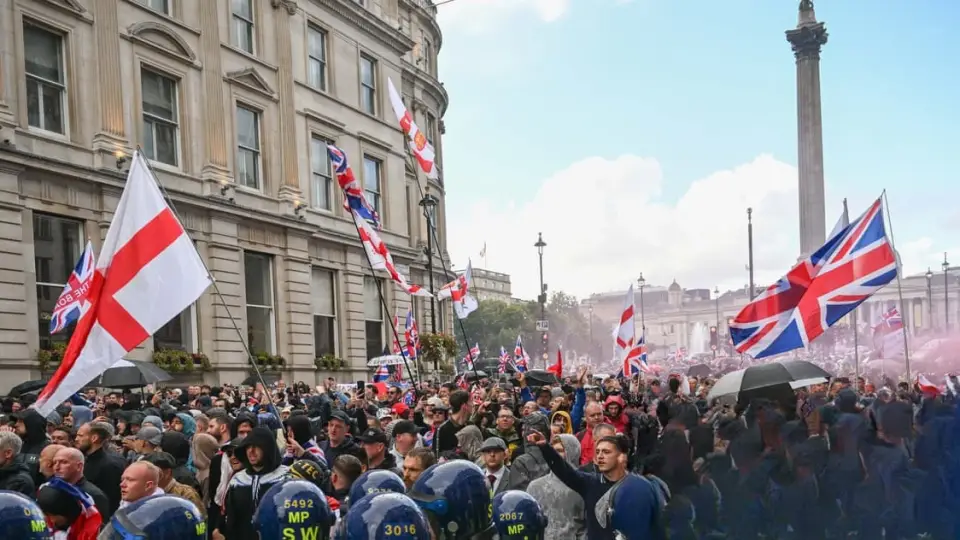 Londra'da Geniş Çaplı Protestolar ve Polis Hazırlığı