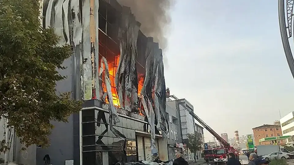 7 kişinin hayatını kaybettiği fabrika yangını davasında 3 tahliye kararı