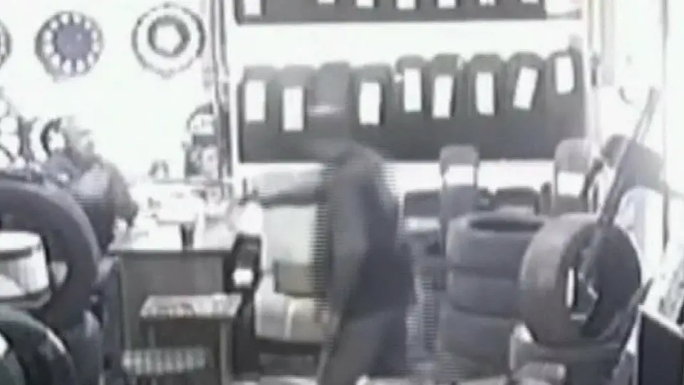 Alacak Tartışmasında Akrabasına Silahla Saldırı: 1 Yaralı
