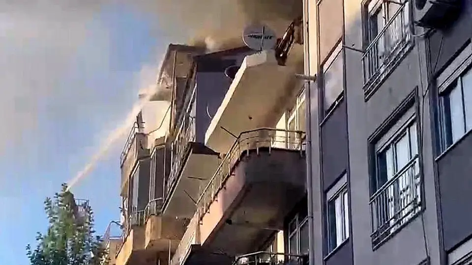 Amasra'da Yangın: Çift Vatandaşlar Tarafından Kurtarıldı