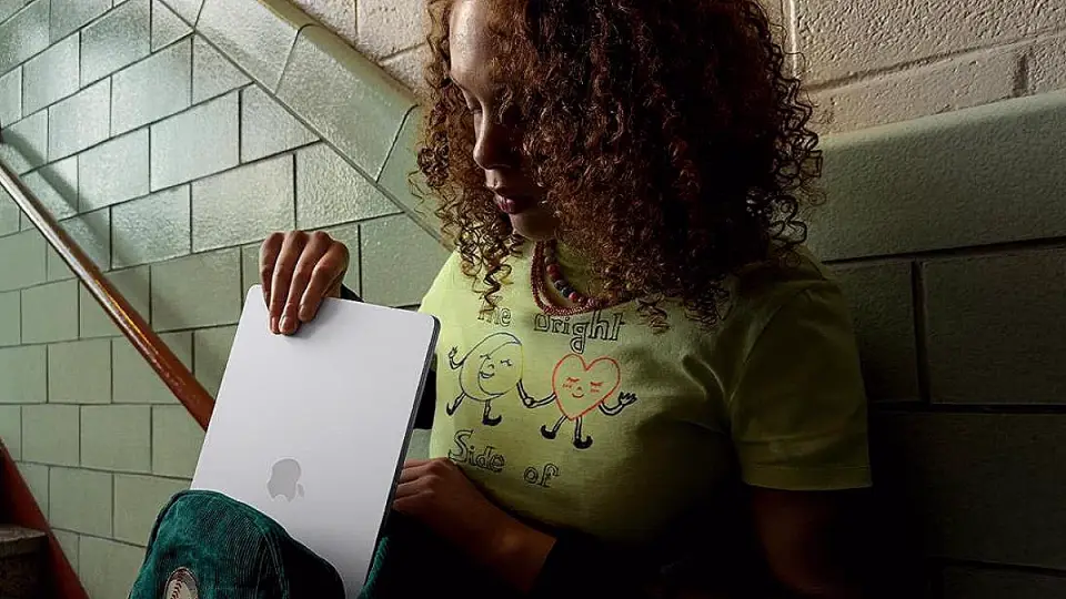 Apple MacBook Air M5 Tanıtıldı: Orta Segmentin Yeni Güç Merkezi