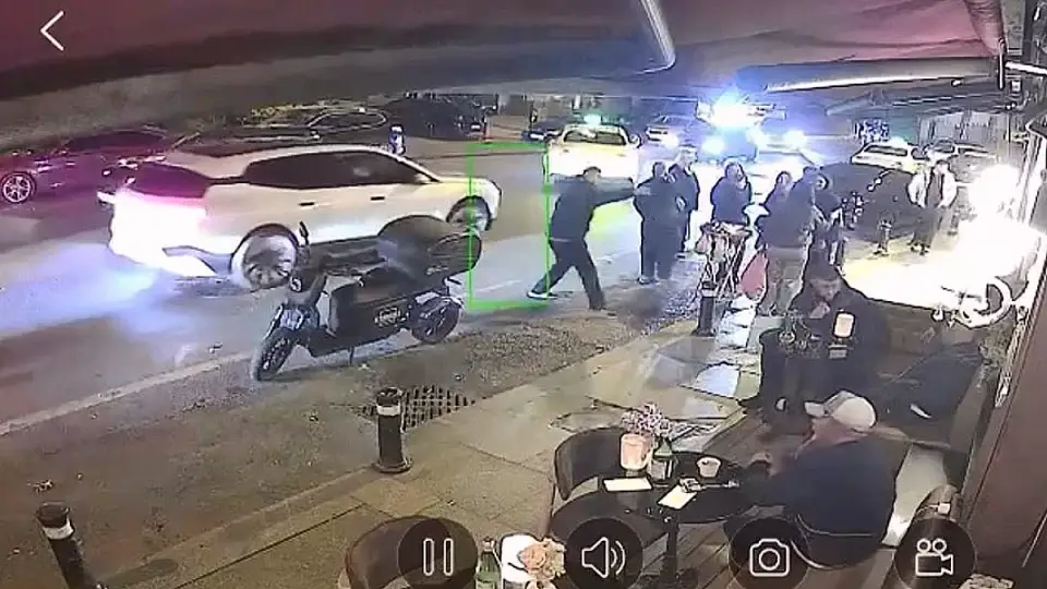 Bebek'te İş İnsanının Restoranına Silahlı Saldırı: Saldırgan Yakalandı