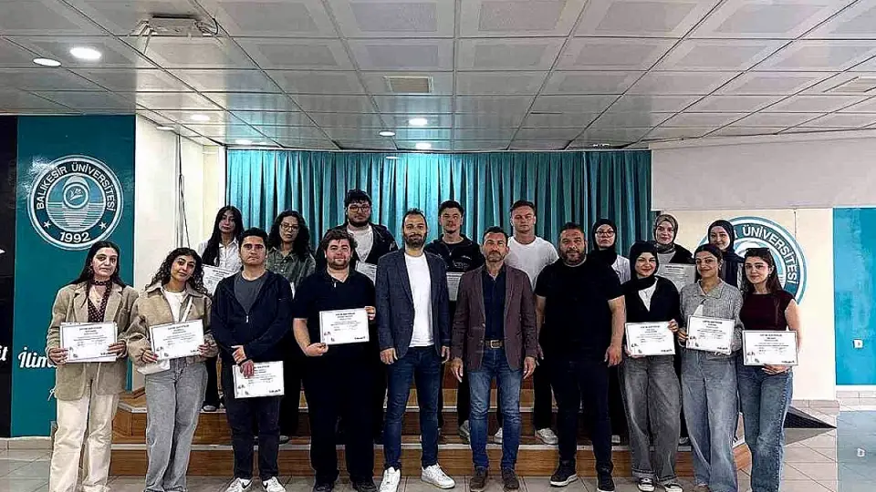 Burhaniye Uygulamalı Bilimler'de Önbüro Otomasyon Sistemi Eğitimine Sertifika Töreni