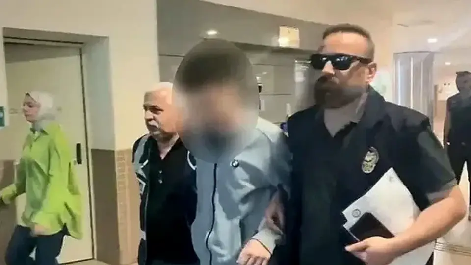 Cezaevi Ring Aracında Vahşet: 16 Yaşındaki Tutsuk Jandarmaya Direnip Aracı Parçaladı