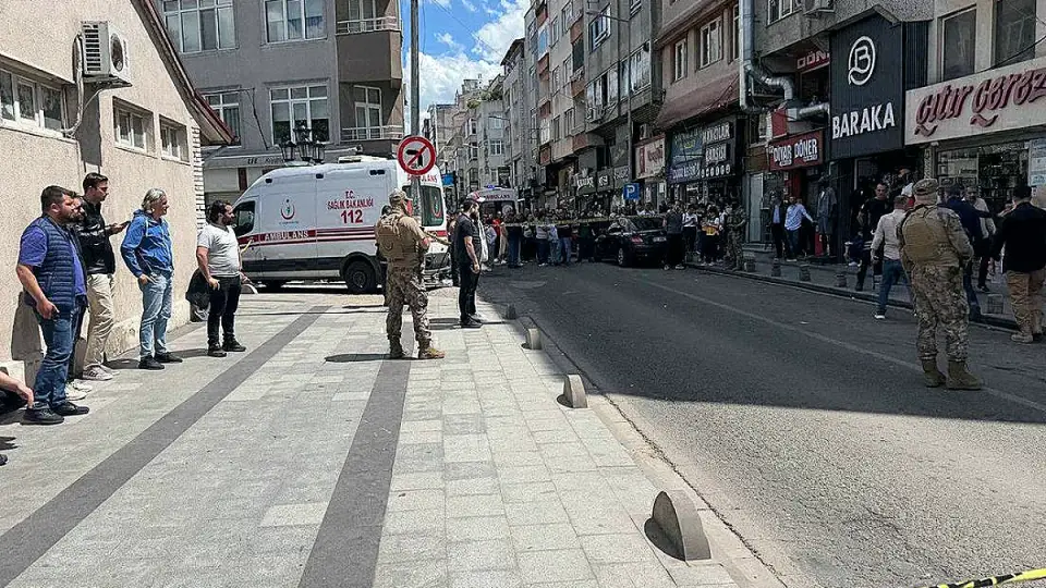 Çorlu'da Polise Silahlı Saldırı: 2 Polis Şehit Oldu, 1 Saldırgan Yaralandı